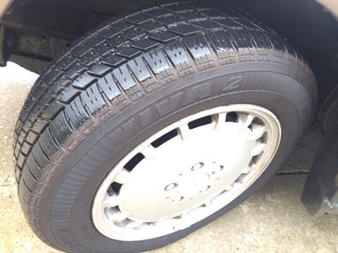 1989 Mercedes-Benz 260-Class