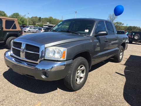 2005 Dodge Dakota for sale at KB Auto Mall LLC in Akron OH