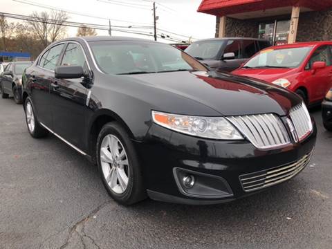 2009 Lincoln MKS for sale at KB Auto Mall LLC in Akron OH