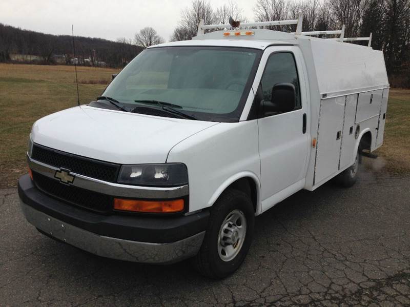 2006 Chevrolet Express Cutaway for sale at Nesters Autoworks in Bally PA
