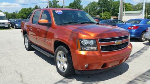 2007 Chevrolet Avalanche for sale at I-80 Auto Sales in Hazel Crest IL