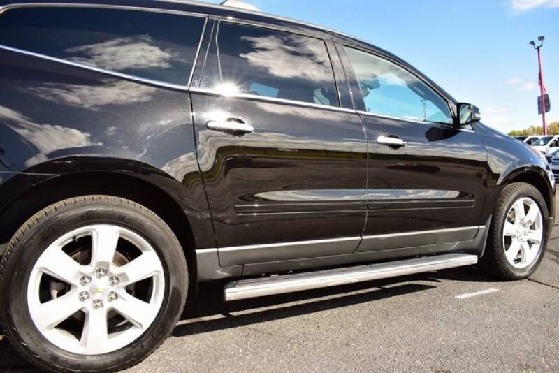 2016 Chevrolet Traverse LT (image 11)