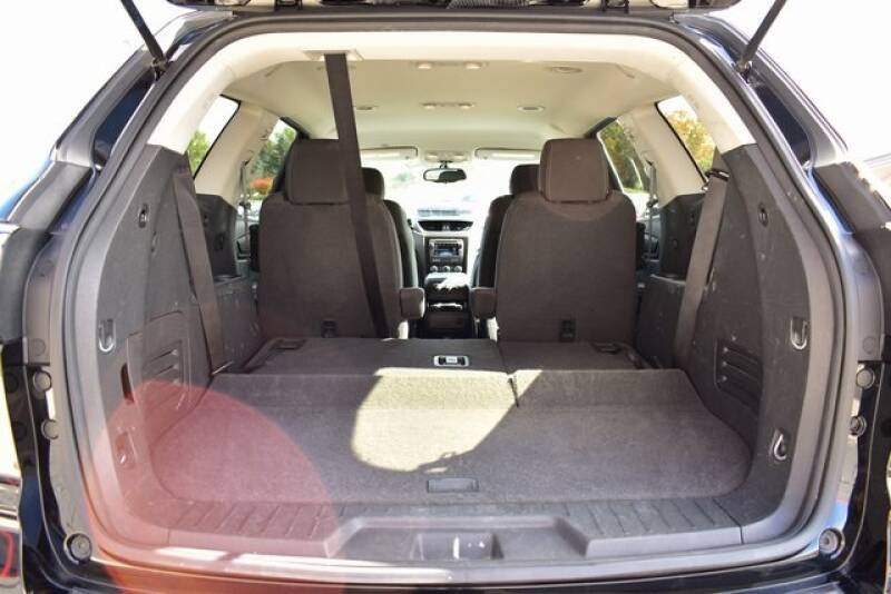 2016 Chevrolet Traverse LT (image 37)