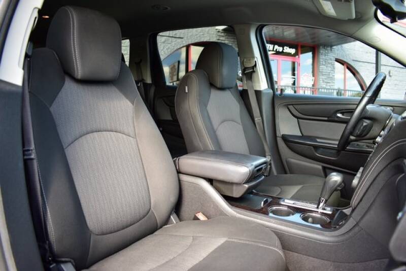 2016 Chevrolet Traverse LT (image 43)