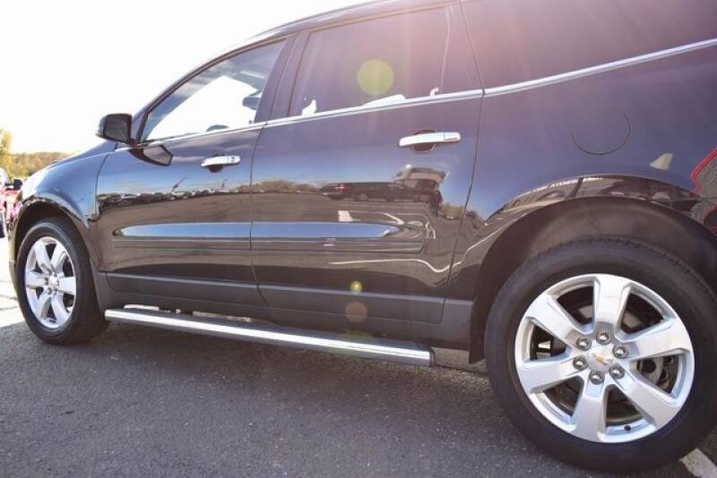 2016 Chevrolet Traverse LT (image 19)
