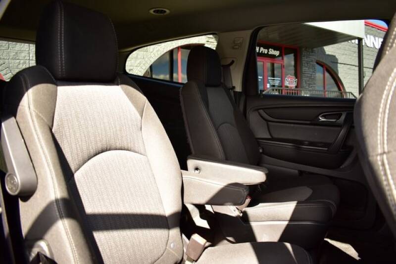 2016 Chevrolet Traverse LT (image 39)