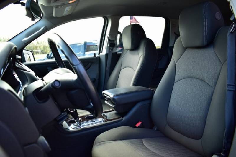 2016 Chevrolet Traverse LT (image 30)