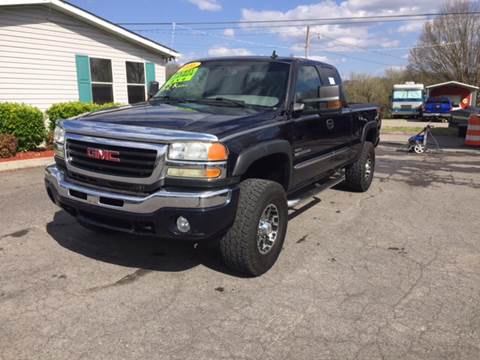 2006 GMC Sierra 2500HD for sale at Unique Auto Sales in Knoxville TN