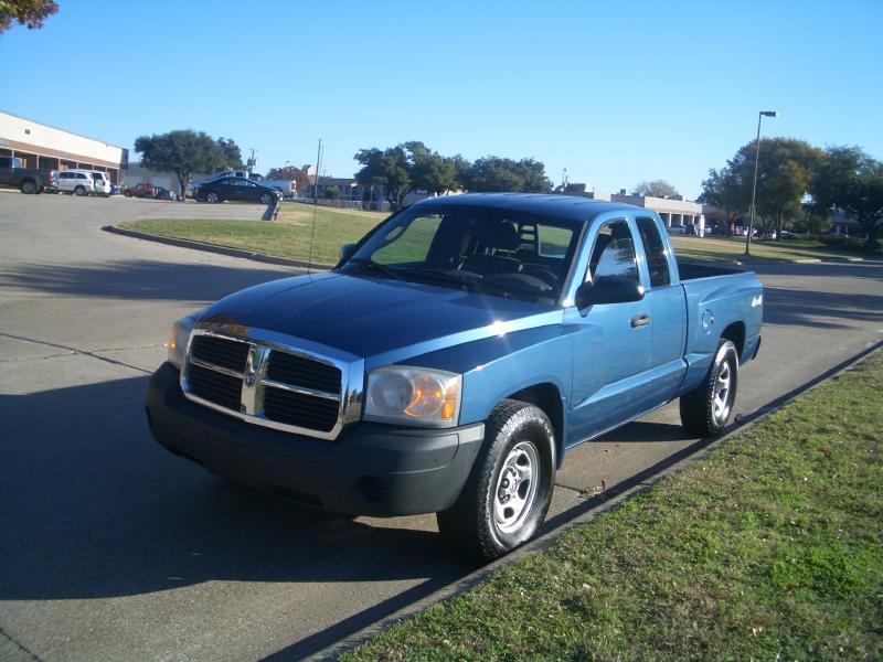 2006 Dodge Dakota for sale at Evolution Motors LLC in Farmersville TX