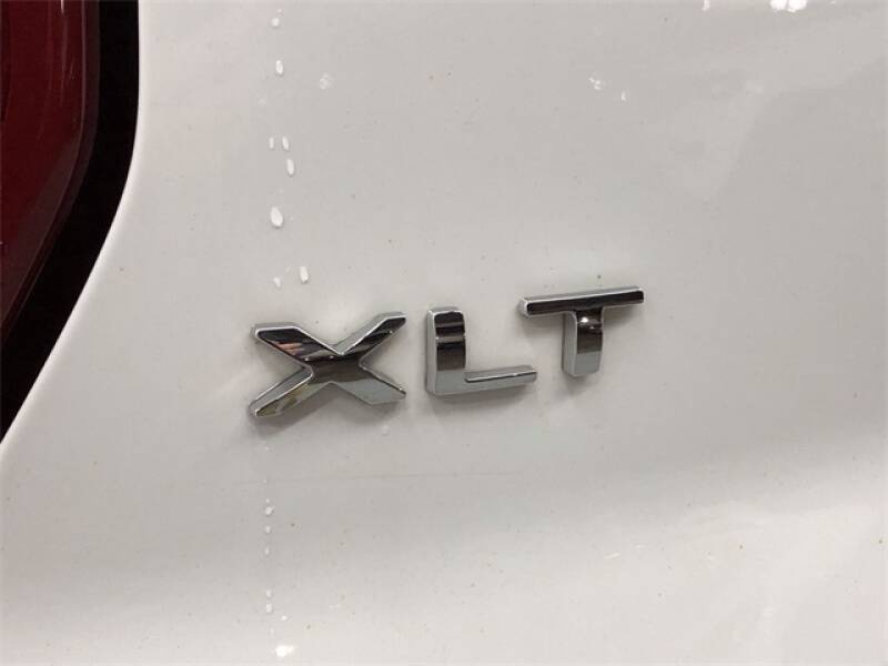 2017 Ford Explorer XLT (image 19)