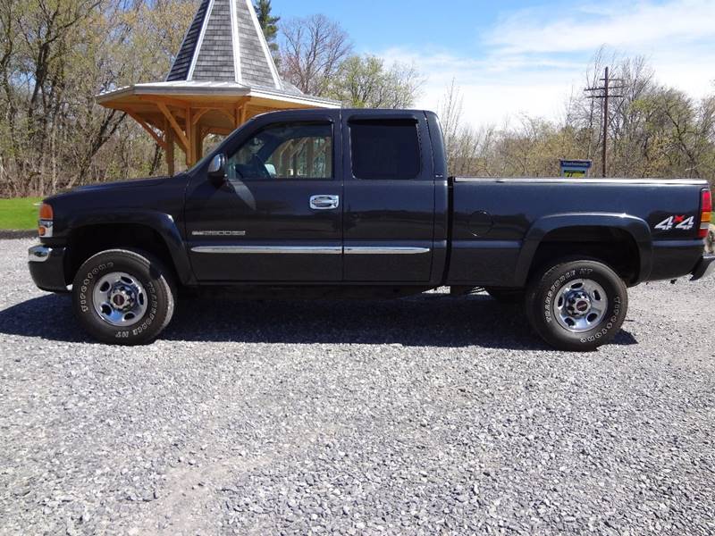 2005 GMC Sierra 2500HD for sale at Celtic Cycles in Voorheesville NY