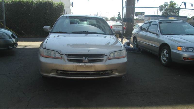 2000 Honda Accord for sale at Queen Auto Sales in Denver CO