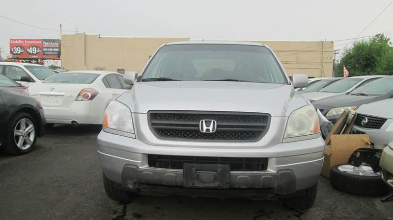 2004 Honda Pilot for sale at Queen Auto Sales in Denver CO