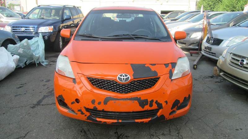 2009 Toyota Yaris for sale at Queen Auto Sales in Denver CO