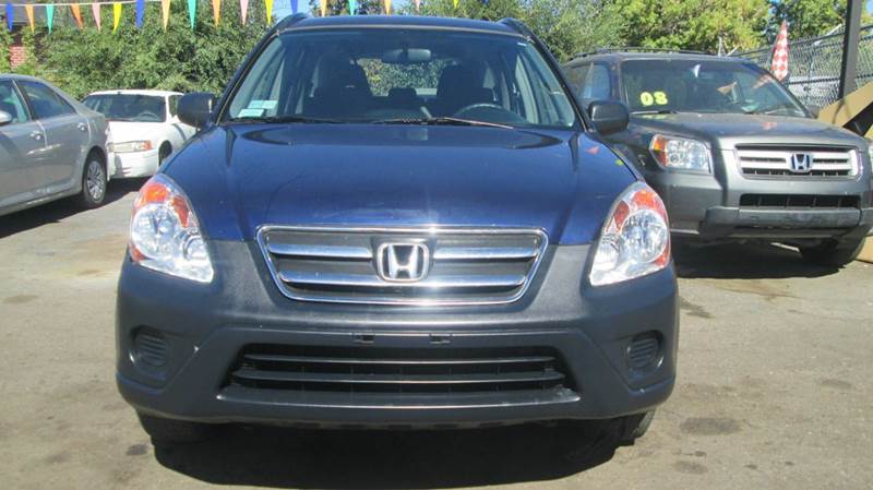 2005 Honda CR-V for sale at Queen Auto Sales in Denver CO