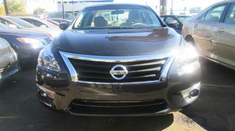 2015 Nissan Altima for sale at Queen Auto Sales in Denver CO