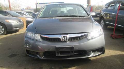 2009 Honda Civic for sale at Queen Auto Sales in Denver CO