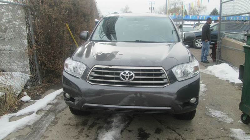 2008 Toyota Highlander for sale at Queen Auto Sales in Denver CO