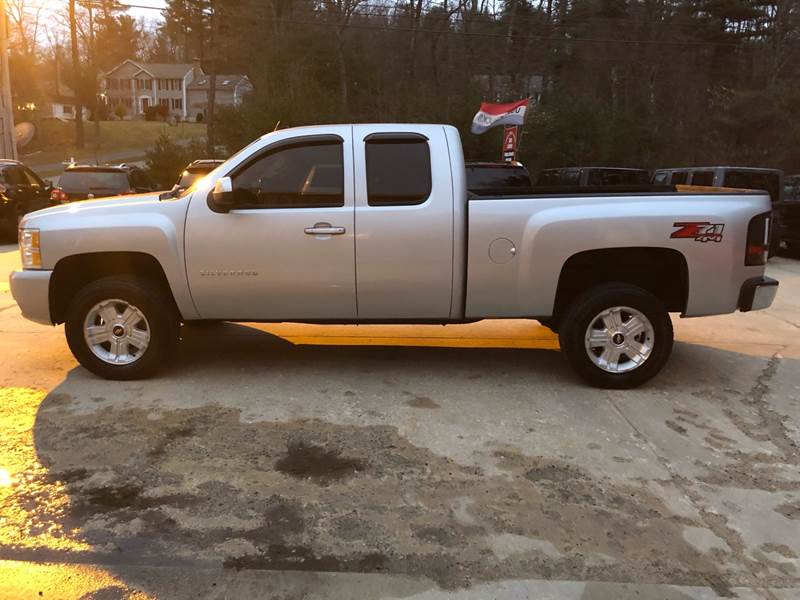 2010 Chevrolet Silverado 1500 LTZ (image 2)