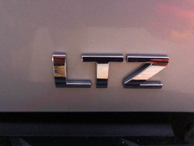 2010 Chevrolet Silverado 1500 LTZ (image 33)