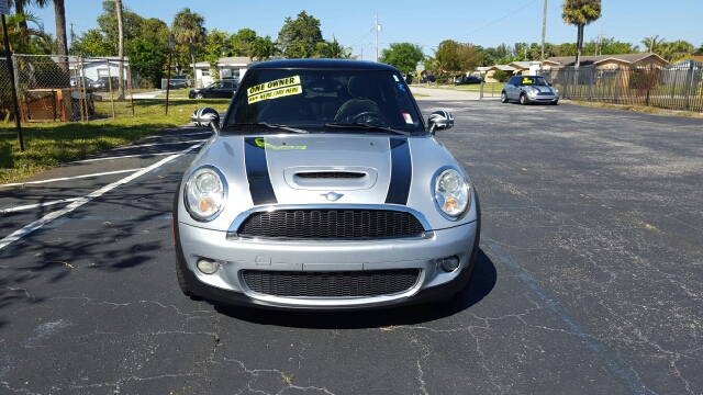 2008 MINI Cooper for sale at Eden Cars Inc in Hollywood FL