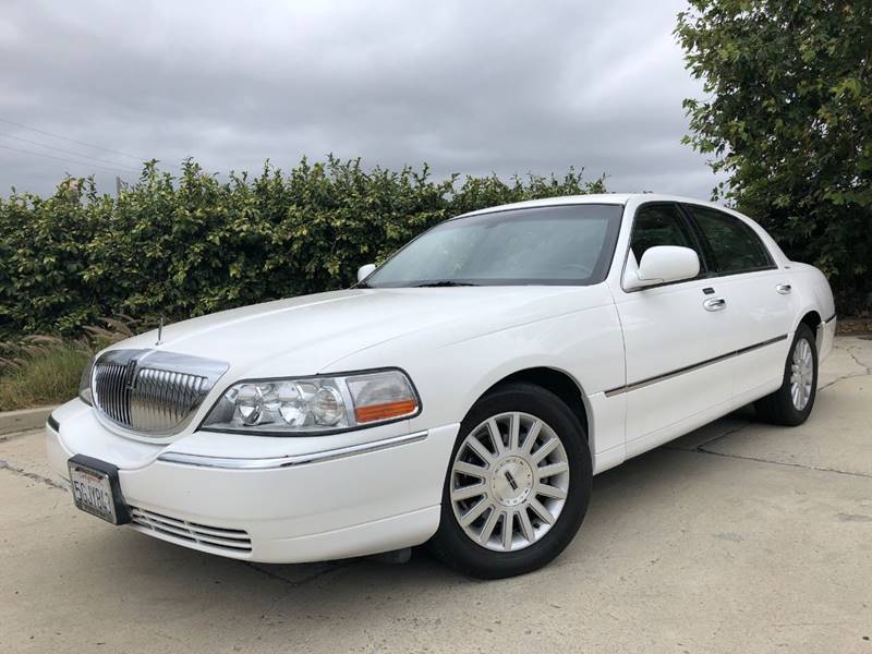 2003 Lincoln Town Car for sale at Auto Hub, Inc. in Anaheim CA