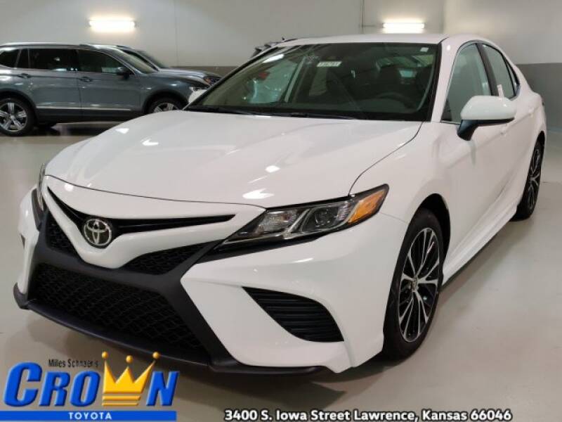 2020 Toyota Camry SE