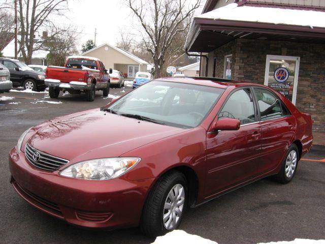 2005 Toyota Camry for sale at Unique Auto, LLC in Sellersburg IN