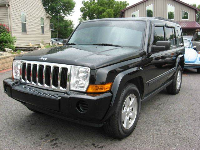 2006 Jeep Commander for sale at Unique Auto, LLC in Sellersburg IN