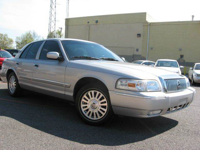 2006 Mercury Grand Marquis for sale at Unique Auto, LLC in Sellersburg IN