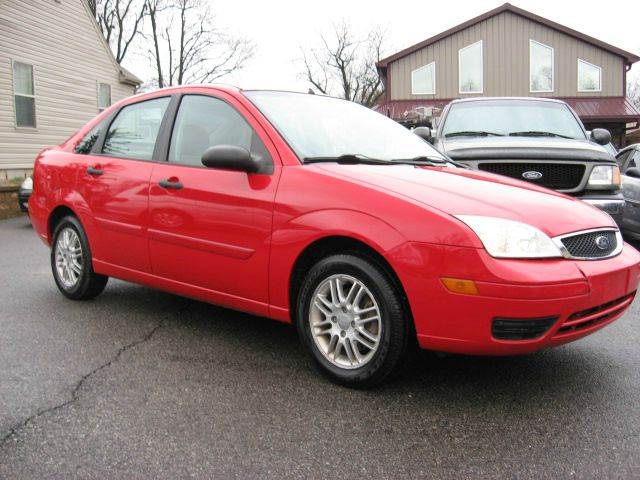 2007 Ford Focus for sale at Unique Auto, LLC in Sellersburg IN