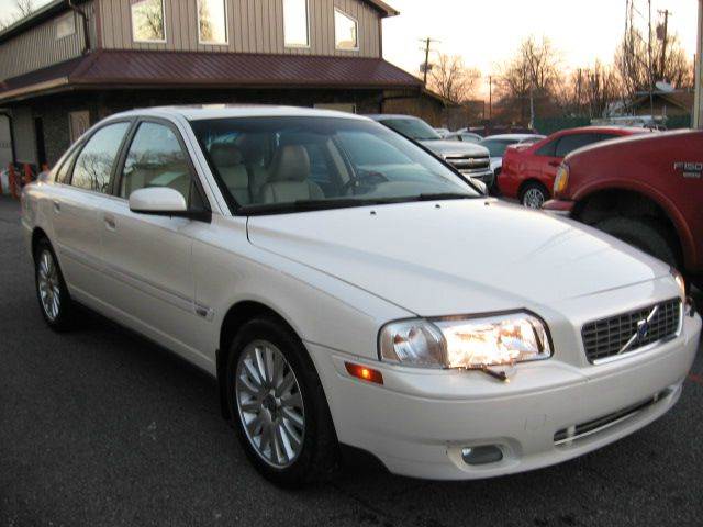 2006 Volvo S80 for sale at Unique Auto, LLC in Sellersburg IN