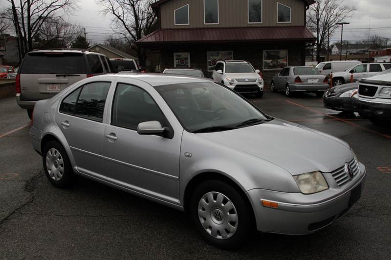 2004 Volkswagen Jetta for sale at Unique Auto, LLC in Sellersburg IN