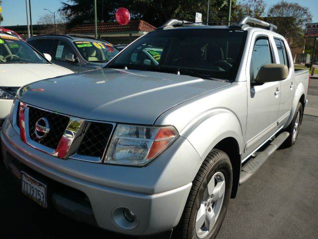 2005 Nissan Frontier for sale at La Mesa Auto Sales in Huntington Park CA