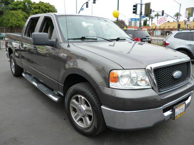 2007 Ford F-150 for sale at La Mesa Auto Sales in Huntington Park CA