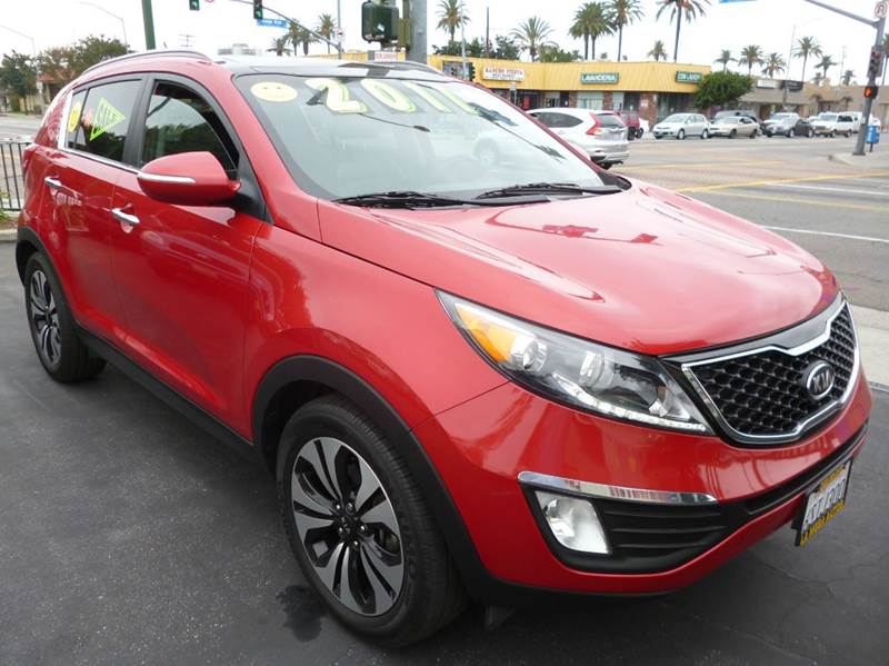 2011 Kia Sportage for sale at La Mesa Auto Sales in Huntington Park CA