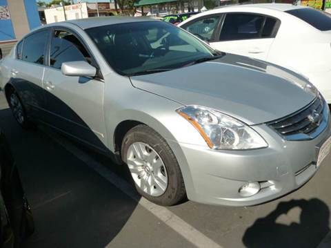 2011 Nissan Altima for sale at La Mesa Auto Sales in Huntington Park CA