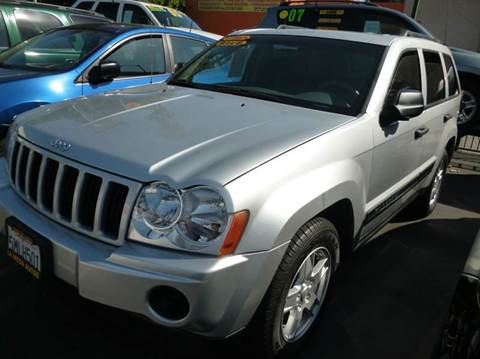 2005 Jeep Grand Cherokee for sale at La Mesa Auto Sales in Huntington Park CA