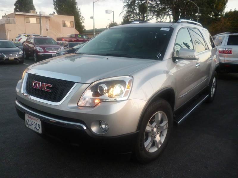 2007 GMC Acadia for sale at La Mesa Auto Sales in Huntington Park CA