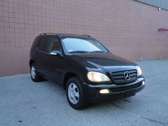 2003 mercedes benz m class ml350 awd 4matic suv leather heated seats roof running board black on black navi bose in lawrence ma united motors group 2003 mercedes benz m class ml350 awd