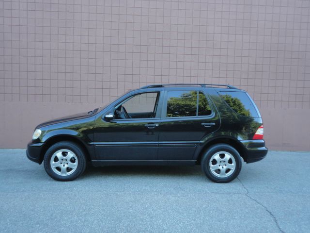 2003 mercedes benz m class ml350 awd 4matic suv leather heated seats roof running board black on black navi bose in lawrence ma united motors group 2003 mercedes benz m class ml350 awd