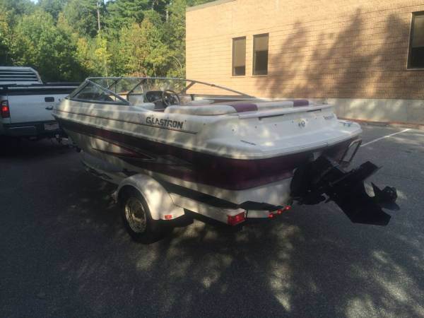 1997 Glastron GS 185 Bowrider