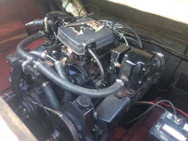 1985 Stingray Boats 205 Bowrider