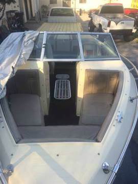 1985 Stingray Boats 205 Bowrider