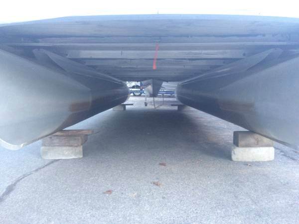 2001 Harris 22' Pontoon
