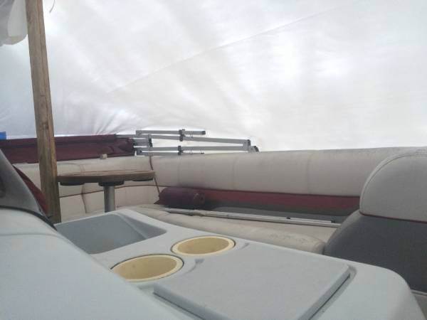 2001 Harris 22' Pontoon