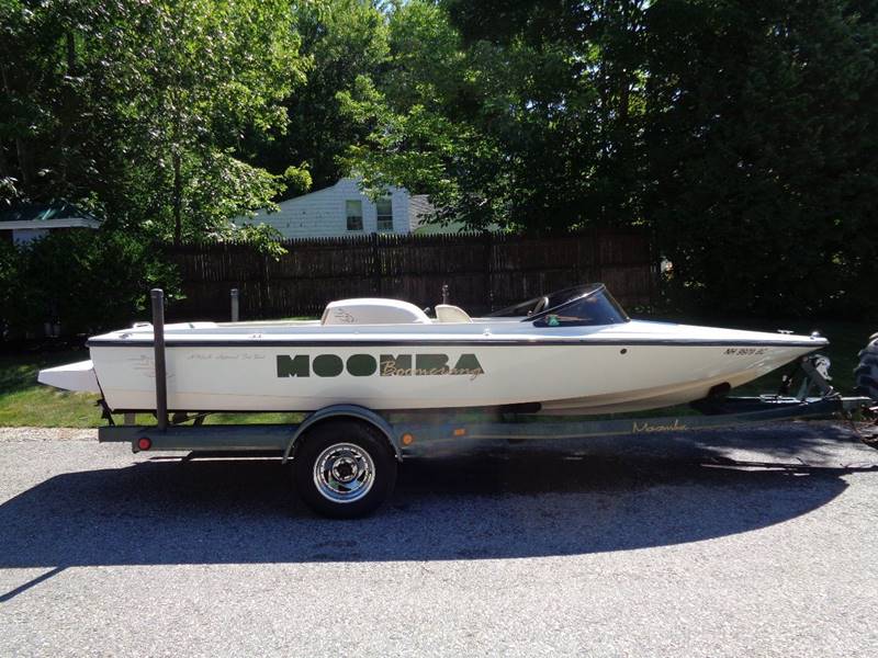 1998 Moomba boomerang 19'
