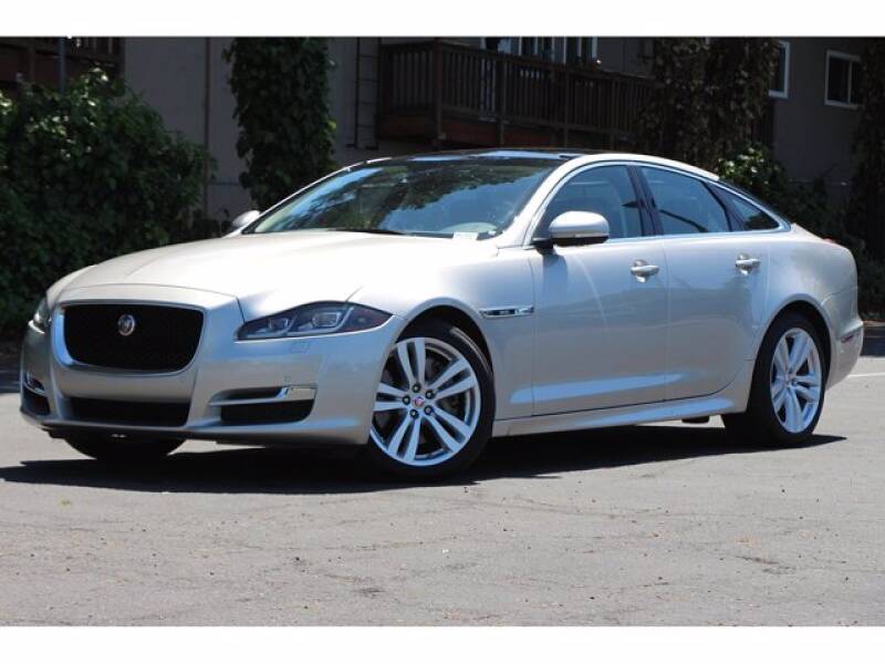 2017 Jaguar XJ R-Sport