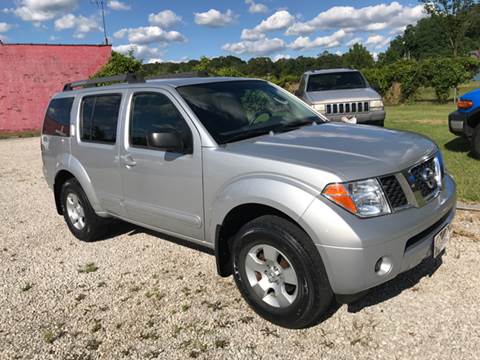 2005 Nissan Pathfinder for sale at CASE AVE MOTORS INC in Akron OH
