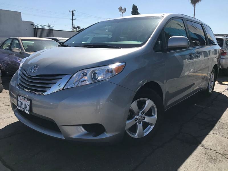 2015 Toyota Sienna for sale at New City Auto in South El Monte CA